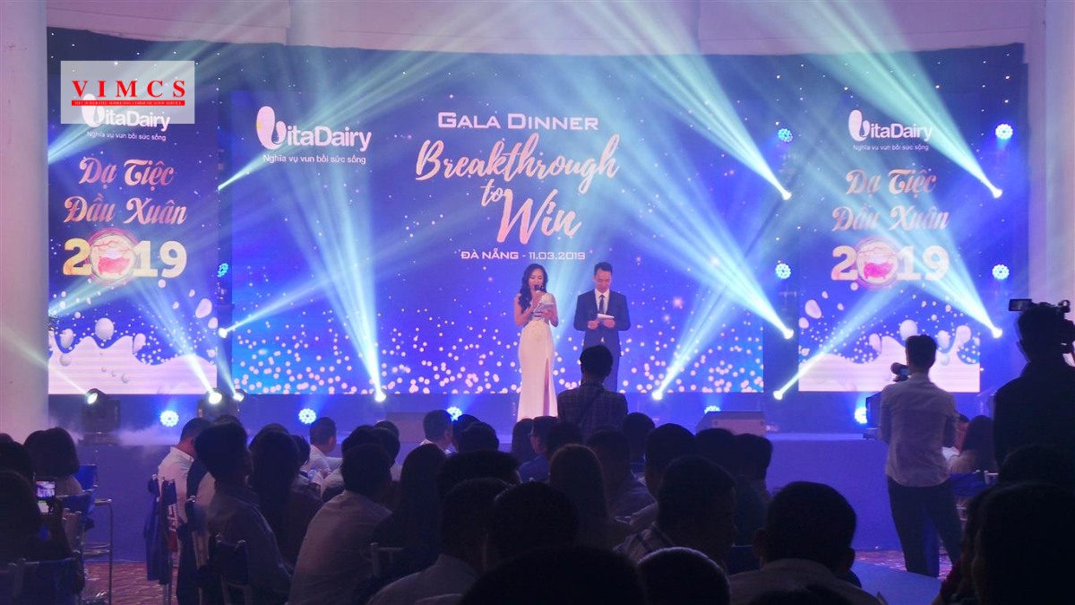 Gala Dinner tổng kết cuối năm (Year End Party)