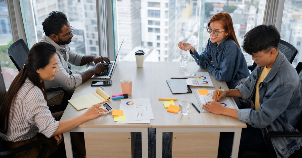 Advertising agency bao gồm bộ phận in-house và freelancer