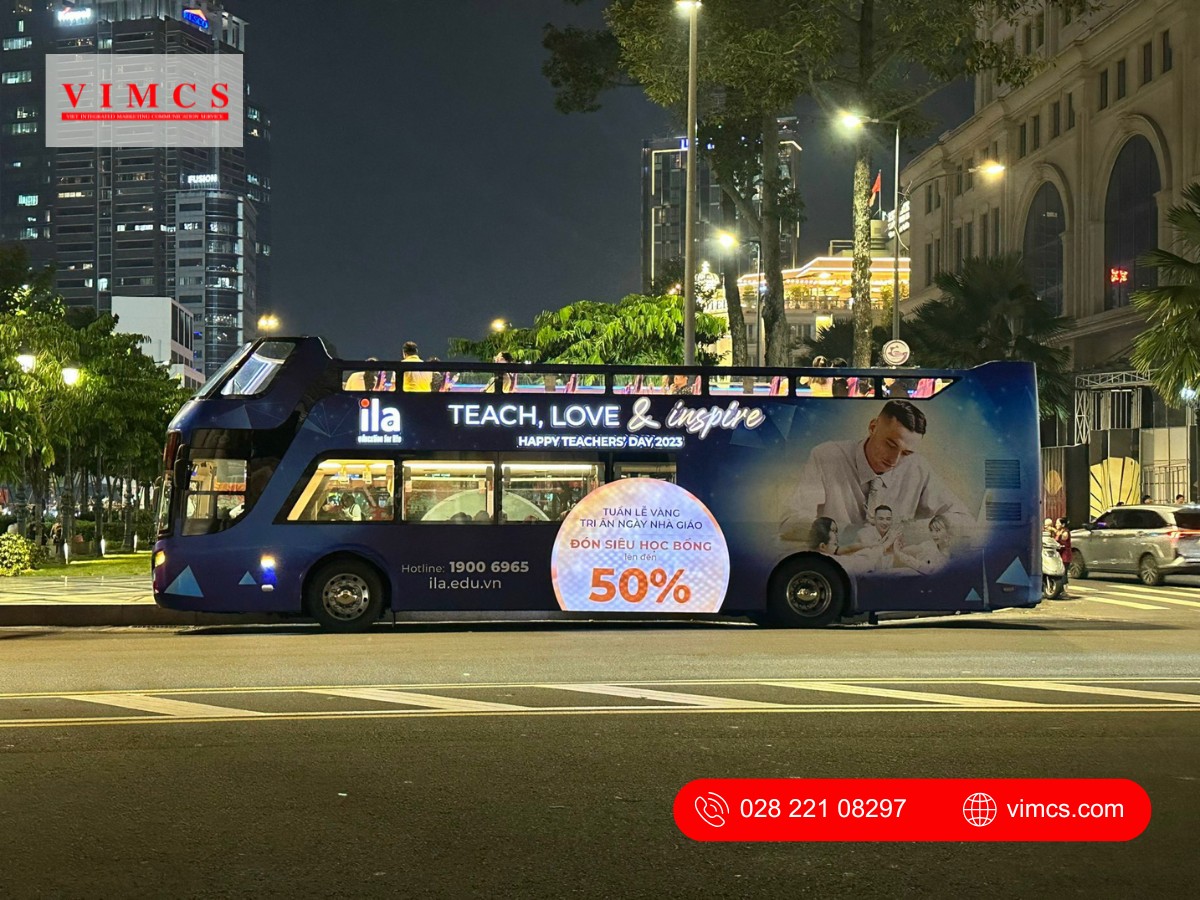 Chiến dịch Roadshow xe buýt 2 tầng của iLa nhân dịp ngày nhà giáo Việt Nam