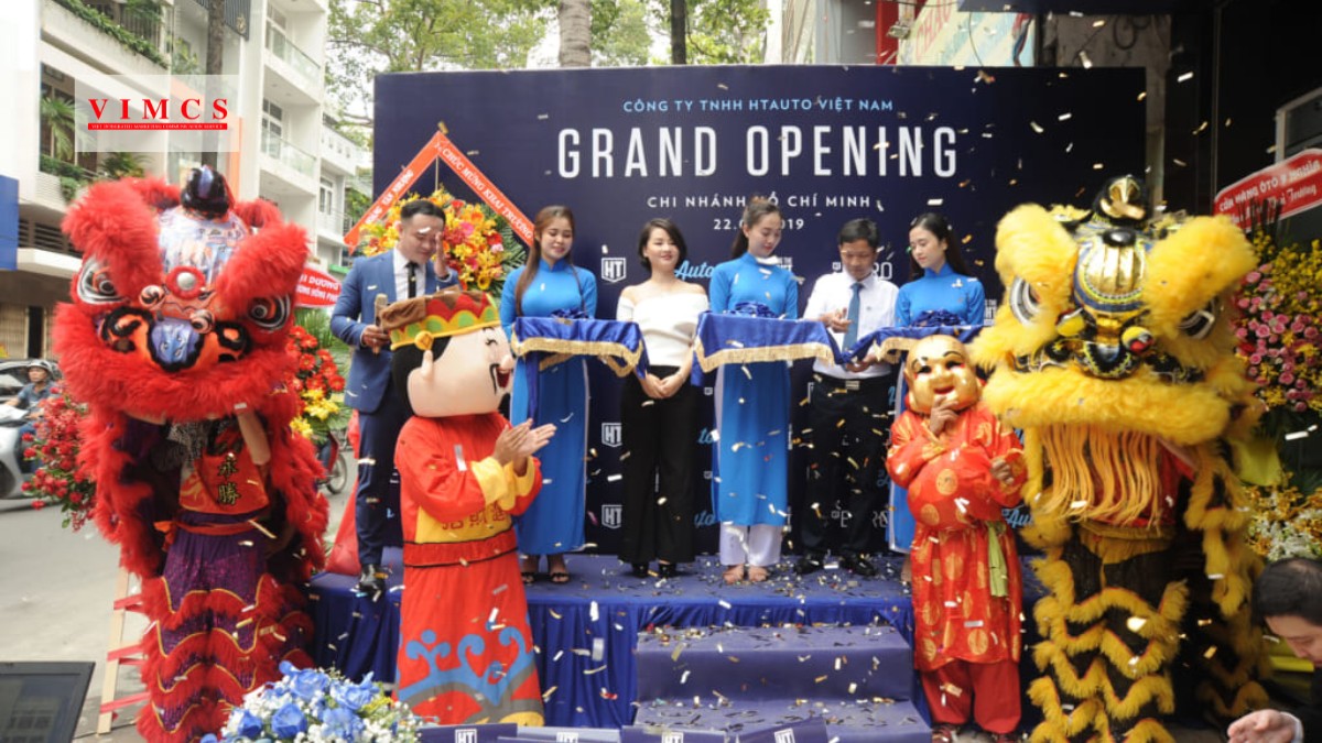 Chọn địa điểm và thời gian tổ chức khai trương